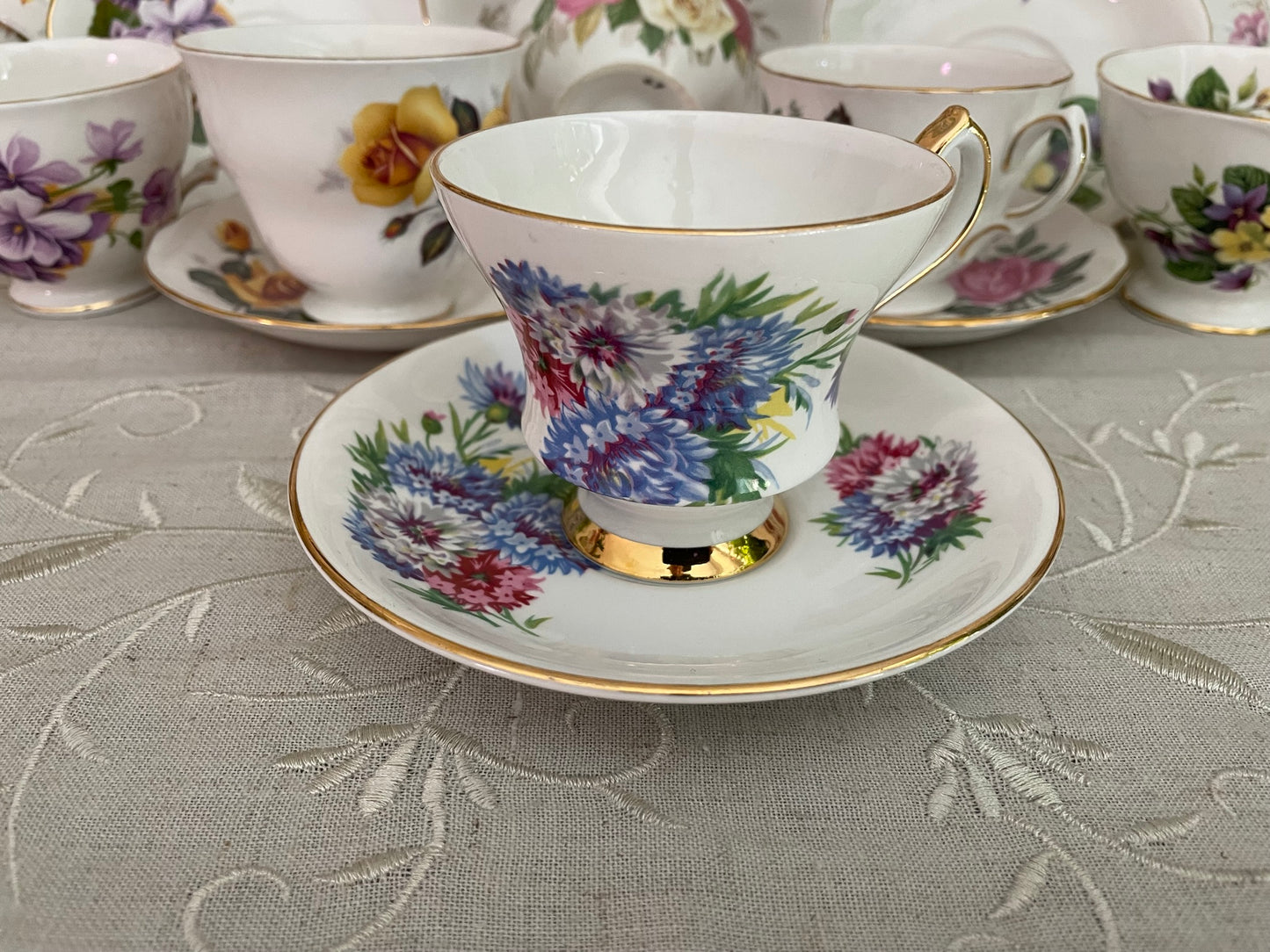 Vintage Windsor Bone China Made In England Tea Cup & Saucer Set