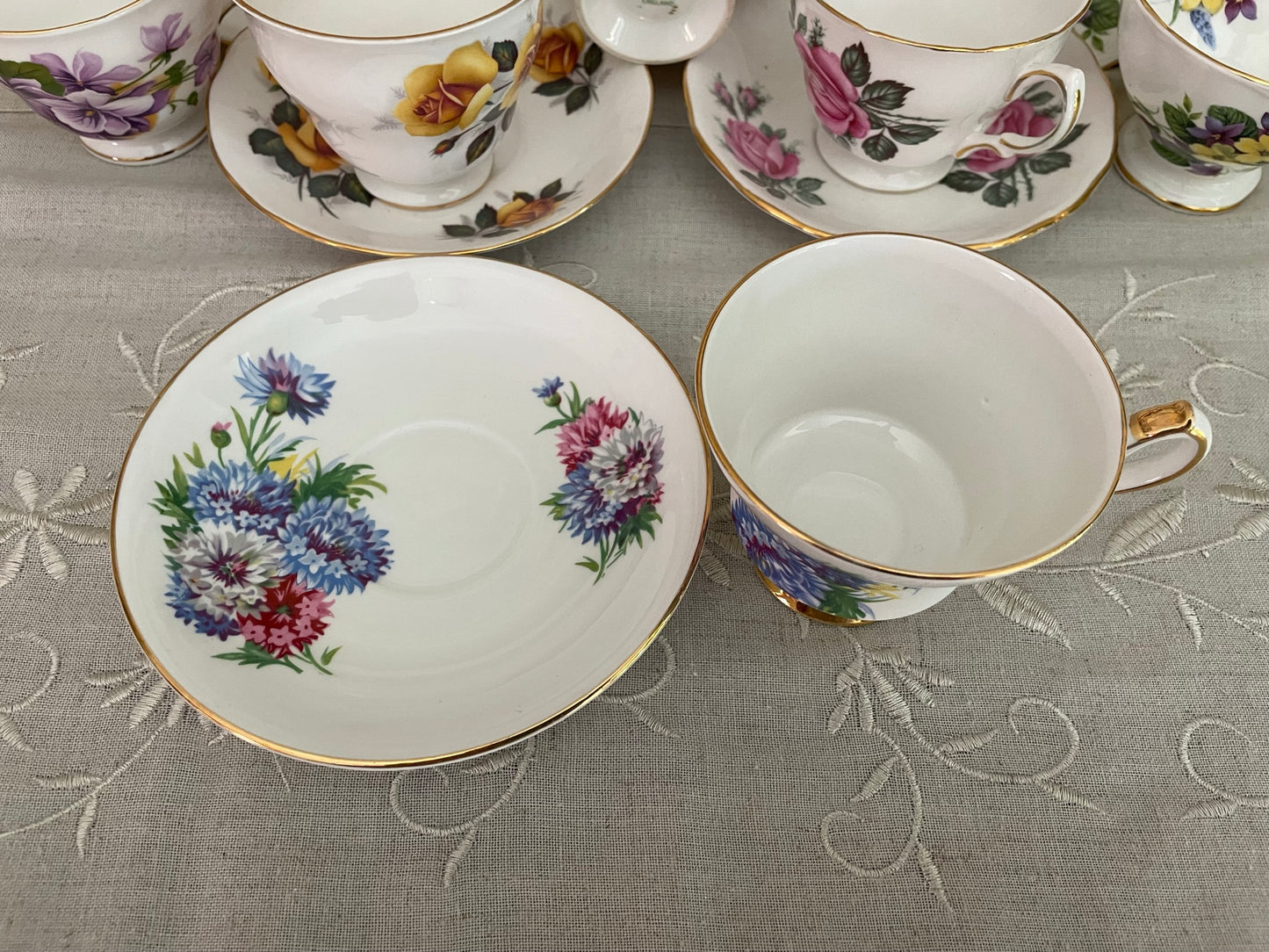 Vintage Windsor Bone China Made In England Tea Cup & Saucer Set