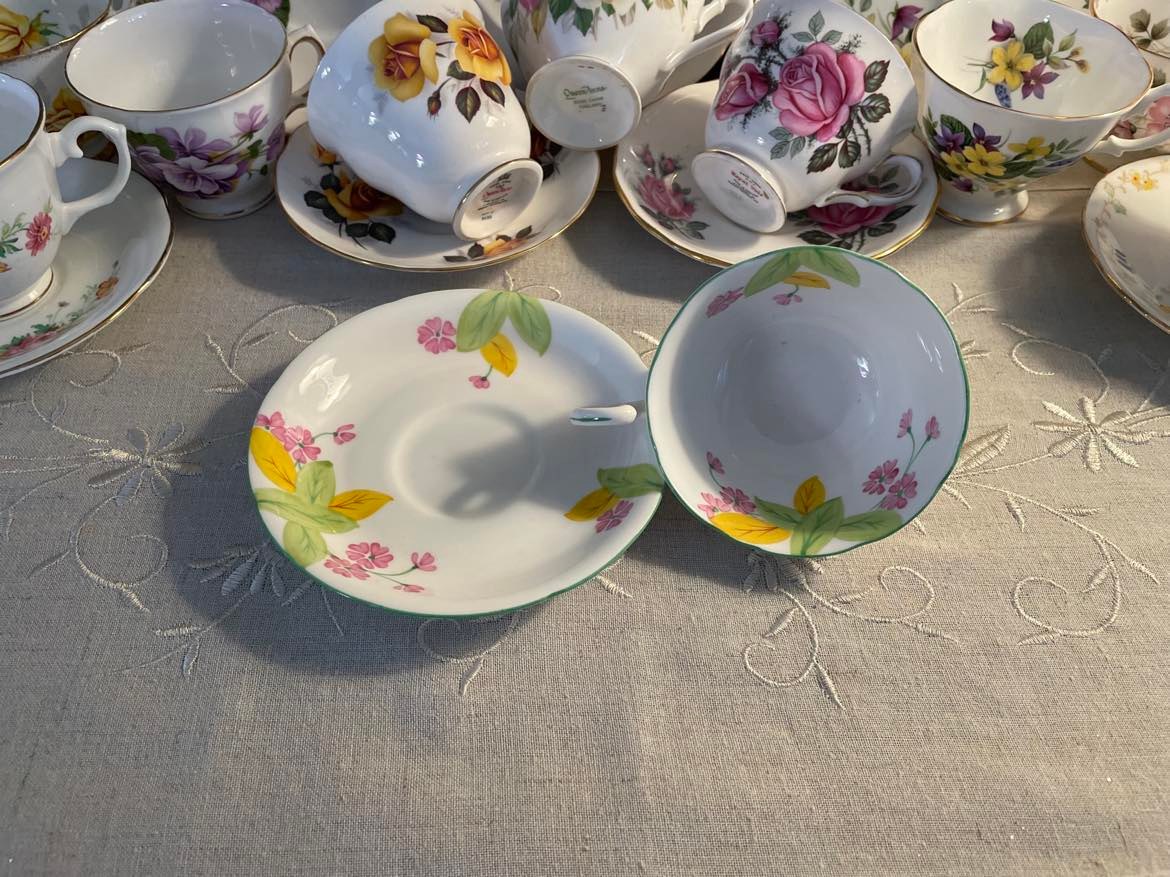 Royal Grafton Bone China Tea Cup & Saucer Set