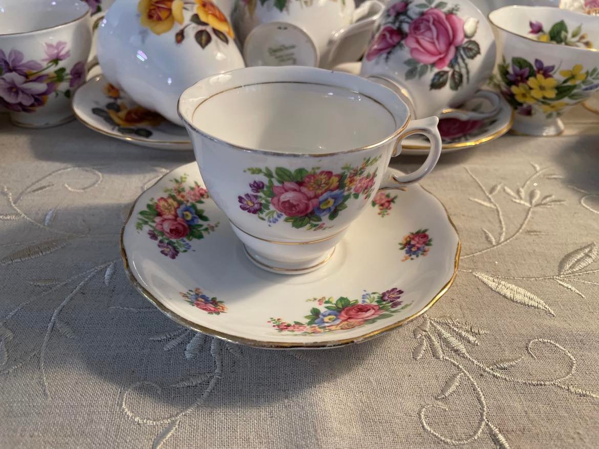 Colclough Bone Chine Tea Cup & Saucer Set