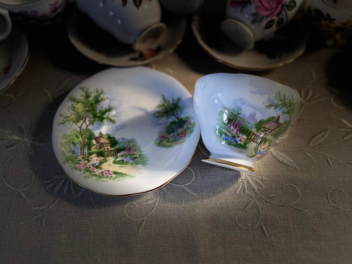 Queen Anne Tudor Cottage Bone China England Teacup & Saucer Set