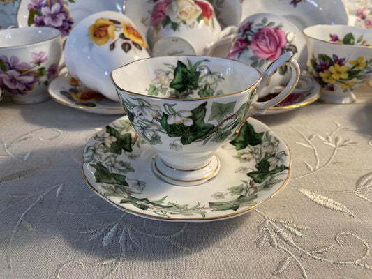 Royal Albert Bone China Made in England Tea Cup & Saucer Set