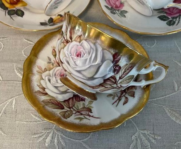 Vintage Royal Albert Bone China 'Gold Crest Series'